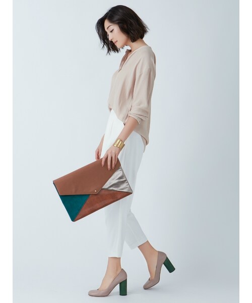 LAGUNAMOON（ラグナムーン）の「イージーテーパードパンツ（パンツ・レディース・ホワイト/ブラック/キャメル）」の4枚目の写真