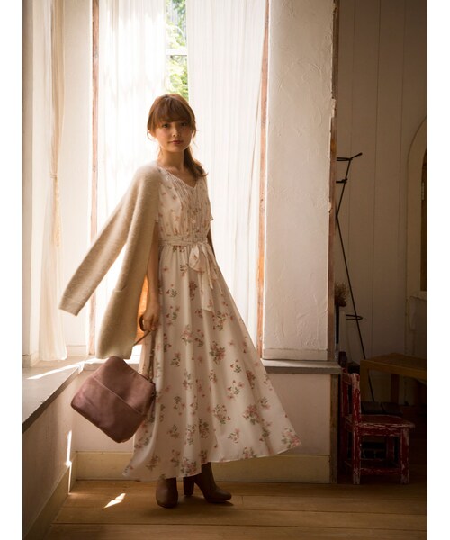 MERCURYDUO（マーキュリーデュオ）の「Simpleスクエアヒールショートブーツ（シューズ・レディース・ブラック/ベージュ・36/38）」の5枚目の写真