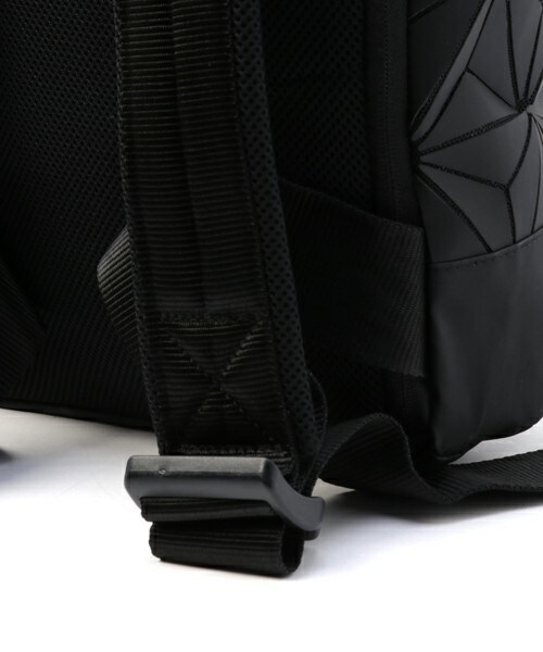 adidas(アディダス)の「3 STRIPES BACKPACK AZ0276(バックパック/リュック・メンズ・ブラック・ONE SIZE)」の5枚目の写真