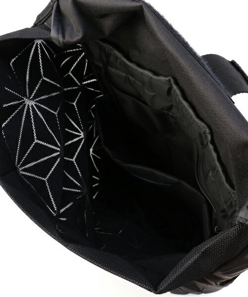 adidas(アディダス)の「3 STRIPES BACKPACK AZ0276(バックパック/リュック・メンズ・ブラック・ONE SIZE)」の7枚目の写真