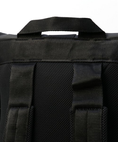 adidas(アディダス)の「3 STRIPES BACKPACK AZ0276(バックパック/リュック・メンズ・ブラック・ONE SIZE)」の4枚目の写真