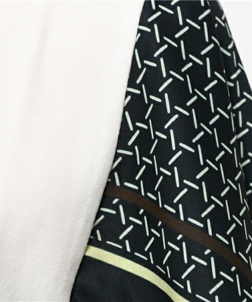 INTERPLANET（インタープラネット）の「スカーフスリーブP/O（Tシャツ/カットソー・レディース・オフホワイト/カーキ/ネイビー・FREE）」の10枚目の写真