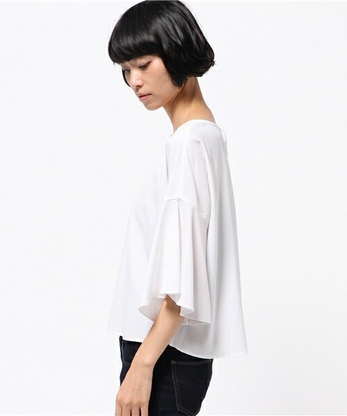 archives（アルシーヴ）の「ライン刺繍フレアスリーブﾌﾞﾗｳｽ（シャツ/ブラウス・レディース・オフホワイト/ネイビー/ピンク・MEDIUM）」の5枚目の写真