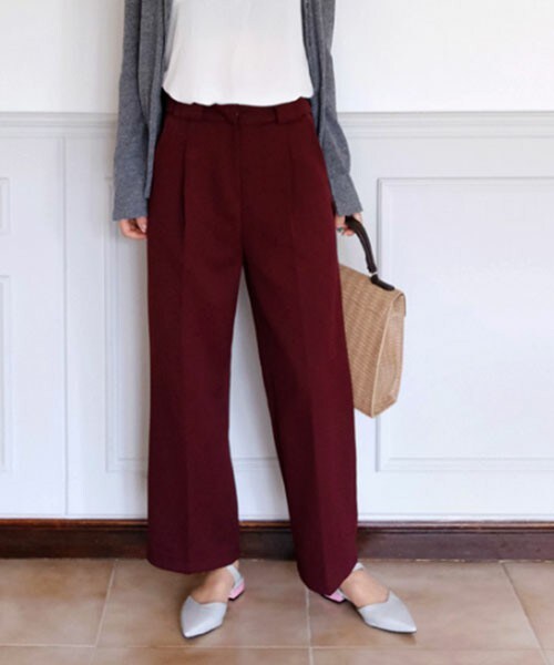 DHOLIC（ディーホリック）の「ワンタックワイドレッグストレートパンツ（Tシャツ/カットソー・レディース・ディープスカイブルー/アイボリー/ワイン/ブラック・S/M）」の4枚目の写真