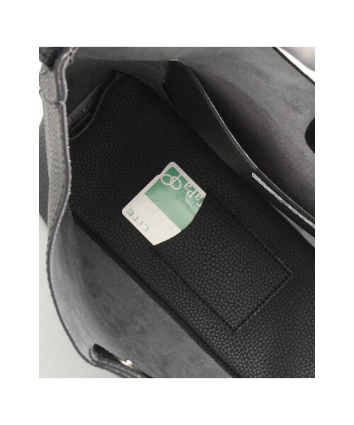 RODE SKO(ロデスコ)の「SARI IC対応シングルショルダー(バッグ・レディース・NAVY/OFF WHITE/BLACK/CAMEL・-)」の19枚目の写真