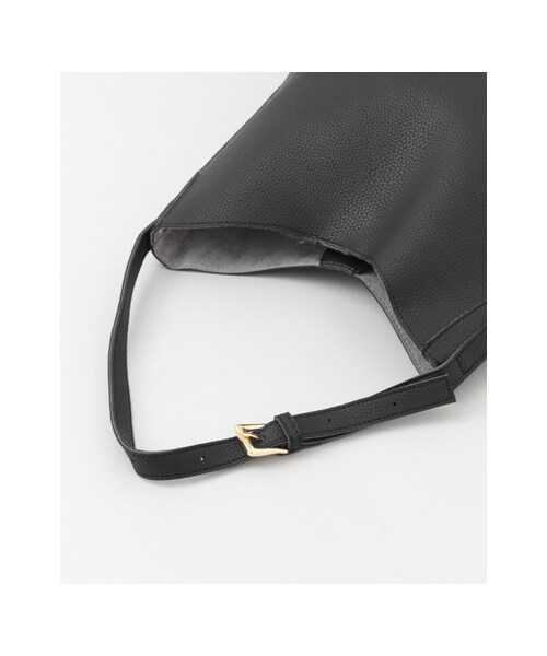 RODE SKO(ロデスコ)の「SARI IC対応シングルショルダー(バッグ・レディース・NAVY/OFF WHITE/BLACK/CAMEL・-)」の14枚目の写真