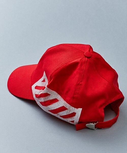 off white（オフホワイト）の「OFF WHITE 『BRUCHED DIAGONALS』キャップ（キャップ・メンズ・ブラック/レッド・FREE）」の8枚目の写真