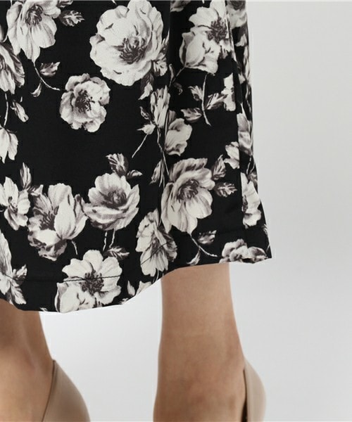 archives（アルシーヴ）の「ベルト付花ワイドパンツ（その他パンツ・レディース・オフホワイト/ブラック/ネイビー・MEDIUM）」の10枚目の写真