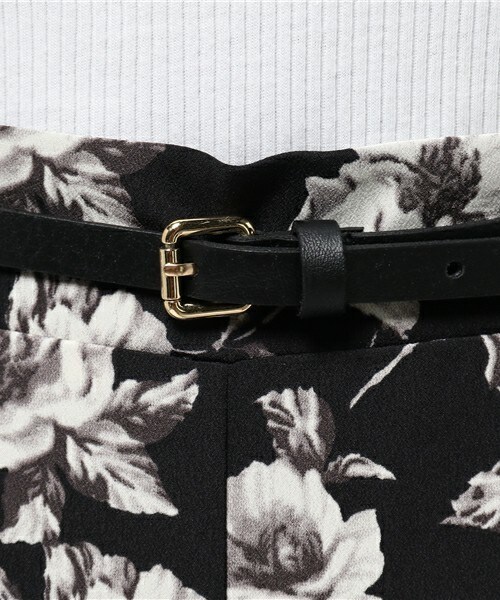 archives（アルシーヴ）の「ベルト付花ワイドパンツ（その他パンツ・レディース・オフホワイト/ブラック/ネイビー・MEDIUM）」の11枚目の写真