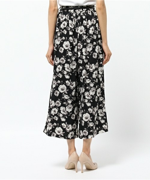 archives（アルシーヴ）の「ベルト付花ワイドパンツ（その他パンツ・レディース・オフホワイト/ブラック/ネイビー・MEDIUM）」の6枚目の写真