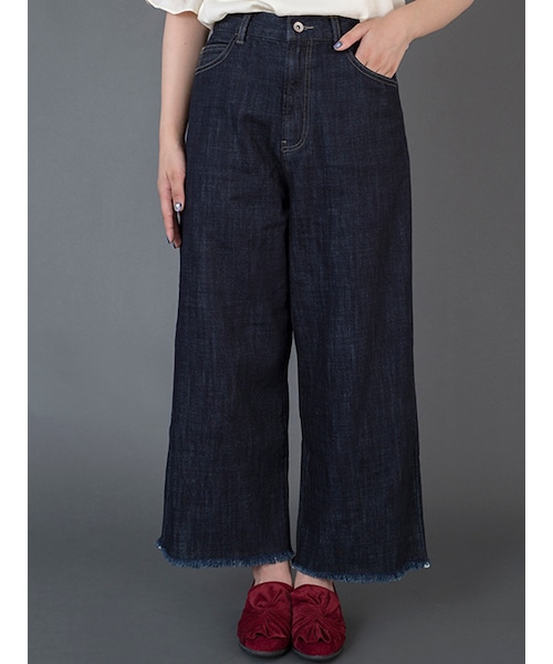 w closet(ダブルクローゼット)の「【A/W】デニム裾加工ワイドパンツ(パンツ・レディース・ブルー/ネイビー・FREE)」の3枚目の写真