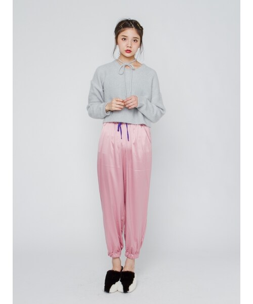 merry jenny（メリージェニー）の「ふわりチョーカーニット（トップス・レディース・オフホワイト/ブラック/ピンク/ミントグリーン・F）」の6枚目の写真