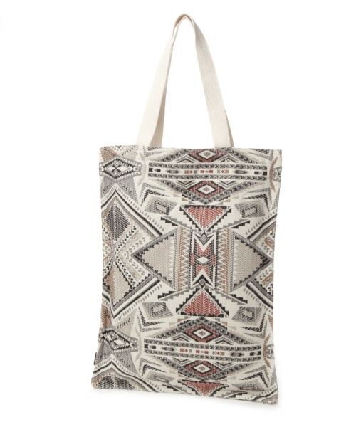 niko and...（ニコアンド）の「オリジナル ジャカードバッグ（バッグ・ブラック/レッド/グリーン/ブルー・F）」の4枚目の写真