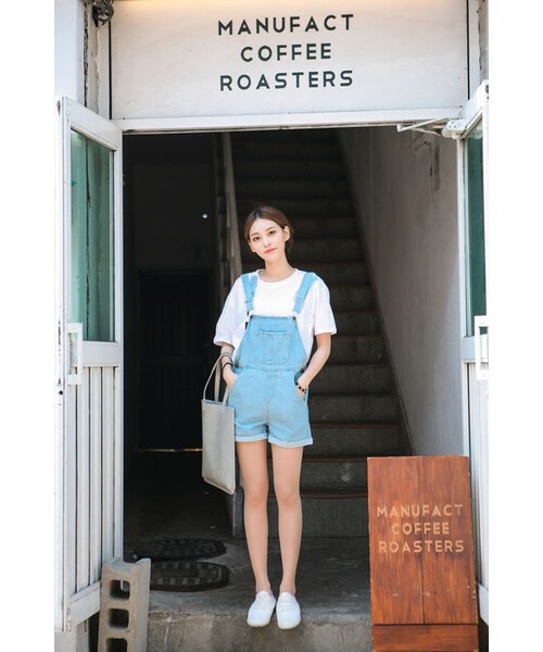 no brand（ノーブランド）の「ハーフ丈カラーデニムオーバーオール/サロペット（シャツ/ブラウス・レディース・その他）」の3枚目の写真