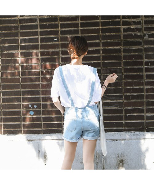 no brand（ノーブランド）の「ハーフ丈カラーデニムオーバーオール/サロペット（シャツ/ブラウス・レディース・その他）」の4枚目の写真