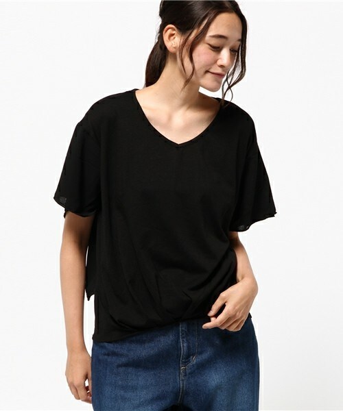 INTERPLANET(インタープラネット)の「異素材タックドレープP/O(Tシャツ/カットソー・レディース・オフホワイト/ブラック/ピンクベージュ・FREE)」の3枚目の写真