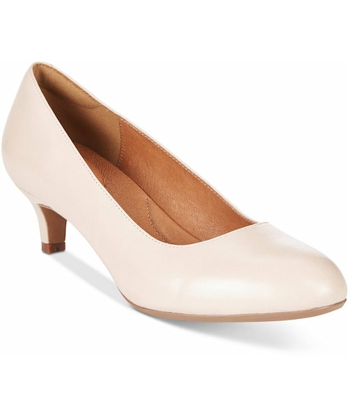 clarks artisan pumps