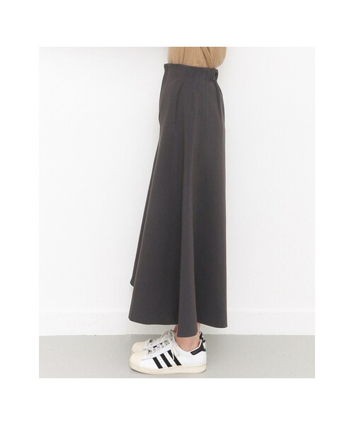 KBF（ケイビーエフ）の「KBF+ 裾フレアパンツ（パンツ・レディース・CHARCOAL/L.BROWN/BEIGE・one）」の11枚目の写真