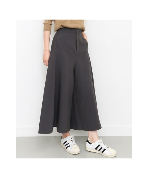 KBF（ケイビーエフ）の「KBF+ 裾フレアパンツ（パンツ・レディース・CHARCOAL/L.BROWN/BEIGE・one）」の8枚目の写真