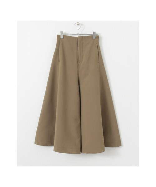 KBF（ケイビーエフ）の「KBF+ 裾フレアパンツ（パンツ・レディース・CHARCOAL/L.BROWN/BEIGE・one）」の2枚目の写真