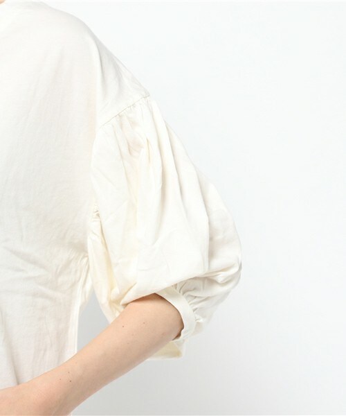 archives（アルシーヴ）の「袖ギャザー両Vプルオーバー（Tシャツ/カットソー・レディース・オフホワイト/ブラック/ピンク・MEDIUM）」の8枚目の写真