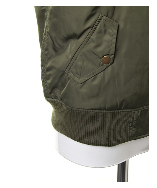 INGNI（イング）の「【2016秋の新作】リバーシブルMA-1ブルゾン（ジャケット/アウター・レディース・ｶｰｷ/ｸﾛ/ｶｰｷ/A・M）」の6枚目の写真