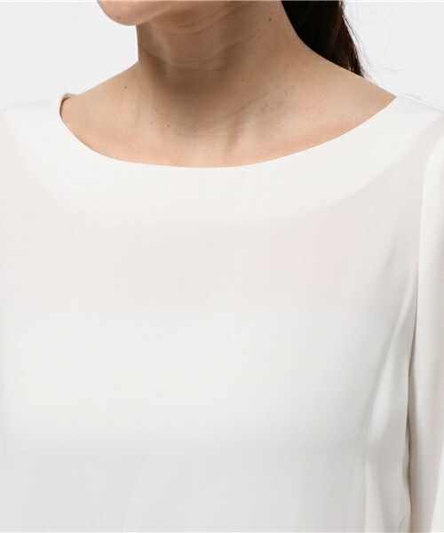 archives（アルシーヴ）の「【店舗限定商品】バックサテンボリューム袖ﾌﾞﾗｳｽ（シャツ/ブラウス・レディース・オフホワイト/ブラック/オレンジ・MEDIUM）」の7枚目の写真