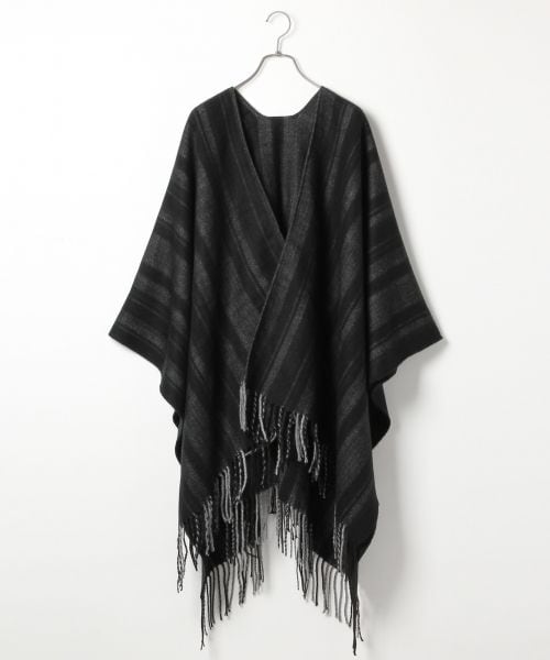 RAGEBLUE(レイジブルー)の「<2WAY仕様>ポンチョ(ファッション雑貨・ブラック/ブラック系/ベージュ系/キャメル・ONE SIZE)」の2枚目の写真