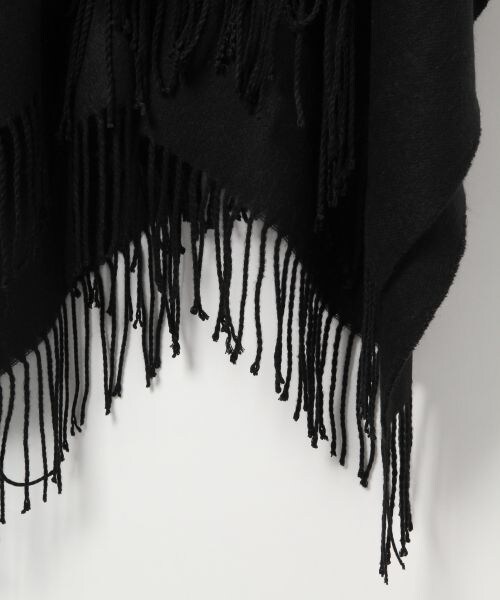 RAGEBLUE(レイジブルー)の「<2WAY仕様>ポンチョ(ファッション雑貨・ブラック/ブラック系/ベージュ系/キャメル・ONE SIZE)」の9枚目の写真