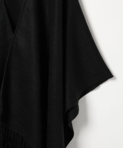RAGEBLUE(レイジブルー)の「<2WAY仕様>ポンチョ(ファッション雑貨・ブラック/ブラック系/ベージュ系/キャメル・ONE SIZE)」の8枚目の写真