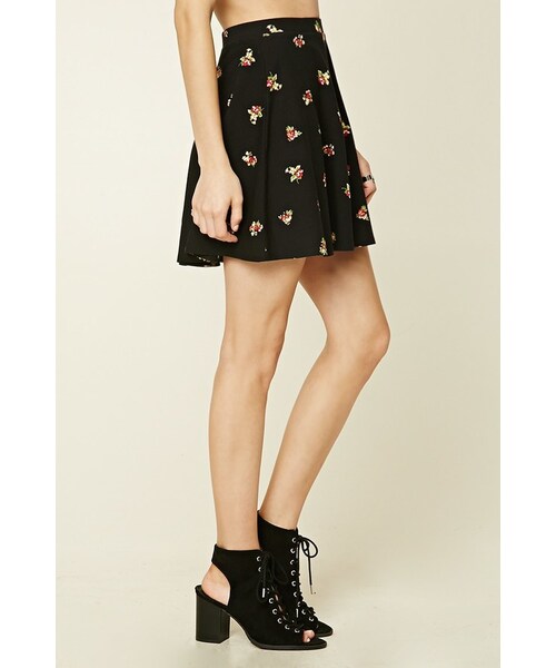 FOREVER 21（フォーエバー トゥエンティーワン）の「FOREVER 21 Floral Print Skater Skirt（スカート・レディース・Red・S/M/L）」の4枚目の写真