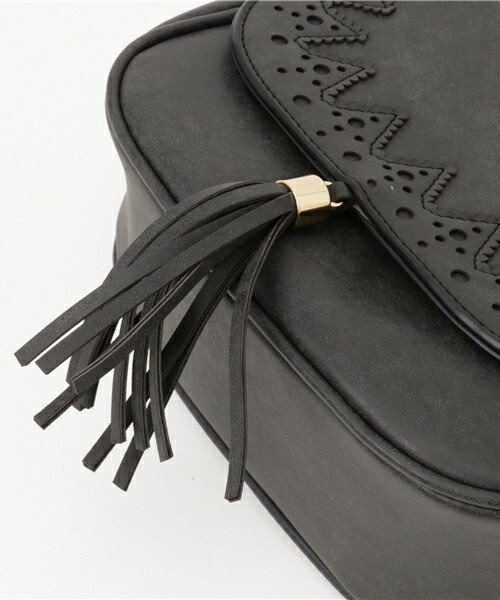 archives（アルシーヴ）の「レースカットワークミニショルダー（ショルダーバッグ・レディース・ブラック/グレー/レッド・MEDIUM）」の6枚目の写真