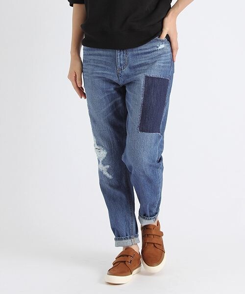 studio CLIP（スタディオクリップ）の「リメイクボーイフレンドパンツ（パンツ・ライトインディゴ/インディゴ・M/L）」の2枚目の写真