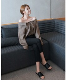 FLYMODEL | オフショルダーボタンダウンシャツ(P0000QFV)(Tシャツ/カットソー)