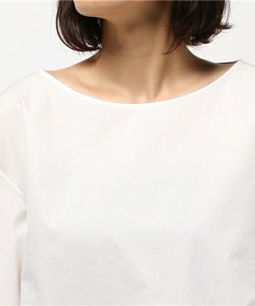 fredy emue（フレディエミュ）の「袖フレアープルオーバーブラウス（シャツ/ブラウス・レディース・オフホワイト/ネイビー/レンガ・38）」の7枚目の写真