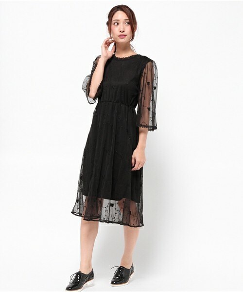 archives（アルシーヴ）の「刺しゅう地ワンピース（ワンピース・レディース・オフホワイト/ブラック/ワイン・MEDIUM）」の12枚目の写真