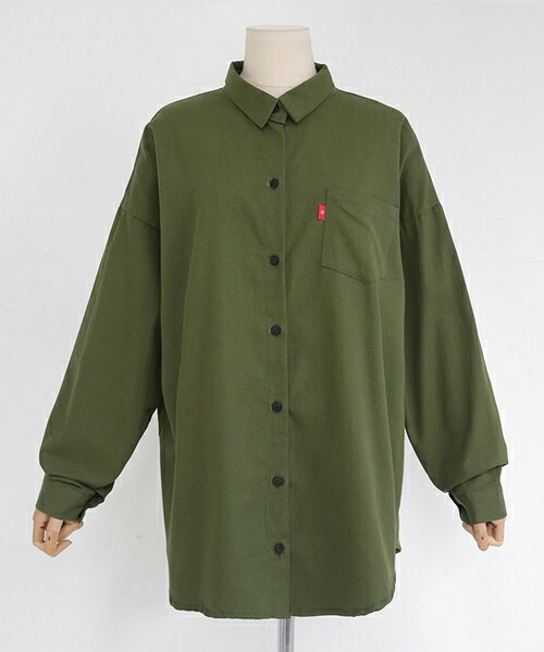 DHOLIC（ディーホリック）の「ドロップショルダービッグシャツ（シャツ/ブラウス・レディース・アイボリー/ブラック/カーキ/マスタード・FREE）」の3枚目の写真