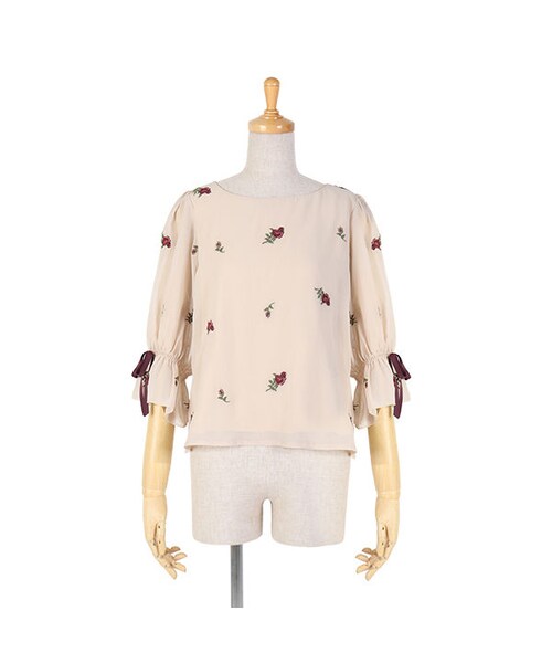 an another angelus（アンアナザーアンジェラス）の「プチローズ刺繍プルオーバーブラウス/an another angelus（シャツ/ブラウス・レディース・その他）」の2枚目の写真