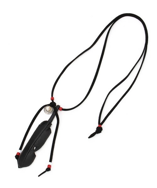 CASPER JOHN（キャスパージョン）の「ROXD DAY 天然石チャームレザーフェザーネックレス（ネックレス・メンズ・ブラック/ナチュラル・FREE）」の3枚目の写真