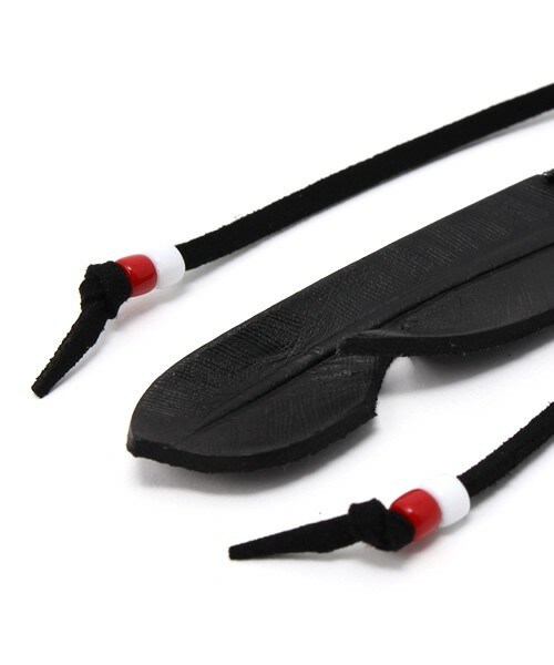 CASPER JOHN（キャスパージョン）の「ROXD DAY 天然石チャームレザーフェザーネックレス（ネックレス・メンズ・ブラック/ナチュラル・FREE）」の6枚目の写真