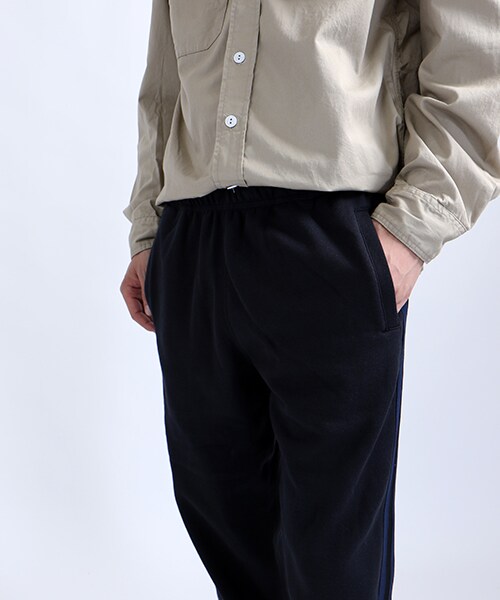 Engineered Garments(エンジニアードガーメンツ)の「SWEAT PANTS FLEECE(パンツ・メンズ・グレー/ネイビー・XS/S/M)」の3枚目の写真