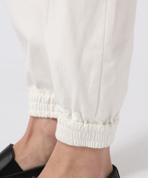 HARE(ハレ)の「カツラギストレッチジョガーパンツ(パンツ・オフホワイト/ブラック/ベージュ・S/M/L)」の11枚目の写真