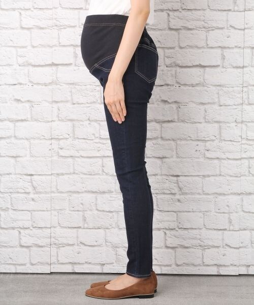 LEPSIM（レプシィム）の「マタニティ／ストレッチハイブリットデニムスリムパンツ（パンツ・ブルーダメージ/ブルー/ネイビー・M/L）」の4枚目の写真