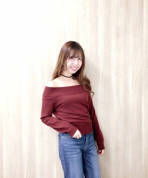 archives（アルシーヴ）の「【予約】オフショルプルオーバー（ニット/セーター・レディース・オフホワイト/ブラック/グレー/カーキ/ワイン・MEDIUM）」の5枚目の写真