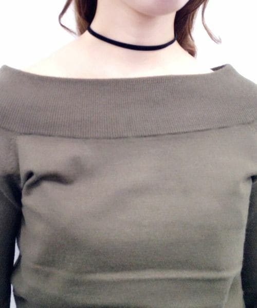 archives（アルシーヴ）の「【予約】オフショルプルオーバー（ニット/セーター・レディース・オフホワイト/ブラック/グレー/カーキ/ワイン・MEDIUM）」の6枚目の写真
