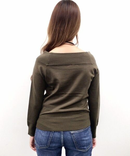 archives（アルシーヴ）の「【予約】オフショルプルオーバー（ニット/セーター・レディース・オフホワイト/ブラック/グレー/カーキ/ワイン・MEDIUM）」の9枚目の写真