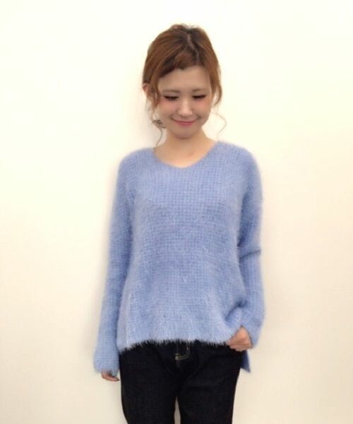 archives（アルシーヴ）の「【予約】Vネックシャギーﾆｯﾄ（ニット/セーター・レディース・アイボリー/ブラック/グレー/ブルー/ピンク・MEDIUM）」の4枚目の写真