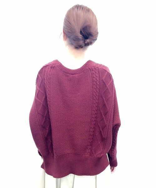 archives（アルシーヴ）の「【予約】ケーブル編みドルマンﾆｯﾄプルオーバー（ニット/セーター・レディース・オフホワイト/グレー/キャメル/ワイン・MEDIUM）」の7枚目の写真