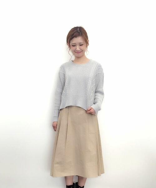 archives（アルシーヴ）の「【予約】ケーブル編みドルマンﾆｯﾄプルオーバー（ニット/セーター・レディース・オフホワイト/グレー/キャメル/ワイン・MEDIUM）」の2枚目の写真