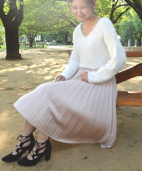 archives(アルシーヴ)の「【予約】Vネックドルマンニットプルオーバー(ニット/セーター・レディース・オフホワイト/グレー/ブルー/ピンク・MEDIUM)」の1枚目の写真